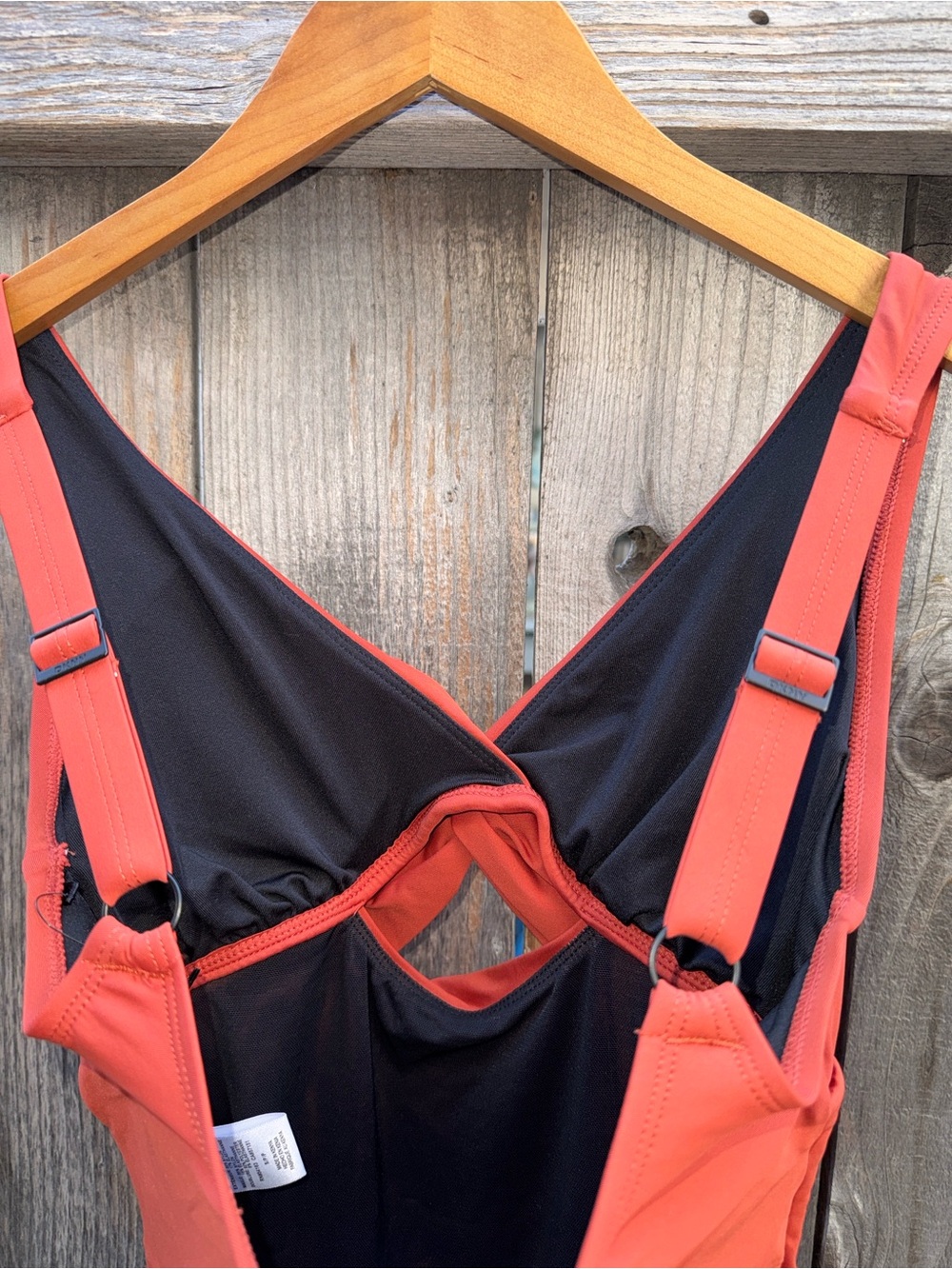 DKNY Shirred Keyhole Detail One-Piece Swimsuit Size Small - Picture 7 of 9